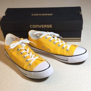 Yellow Converse Low-tops Unisex